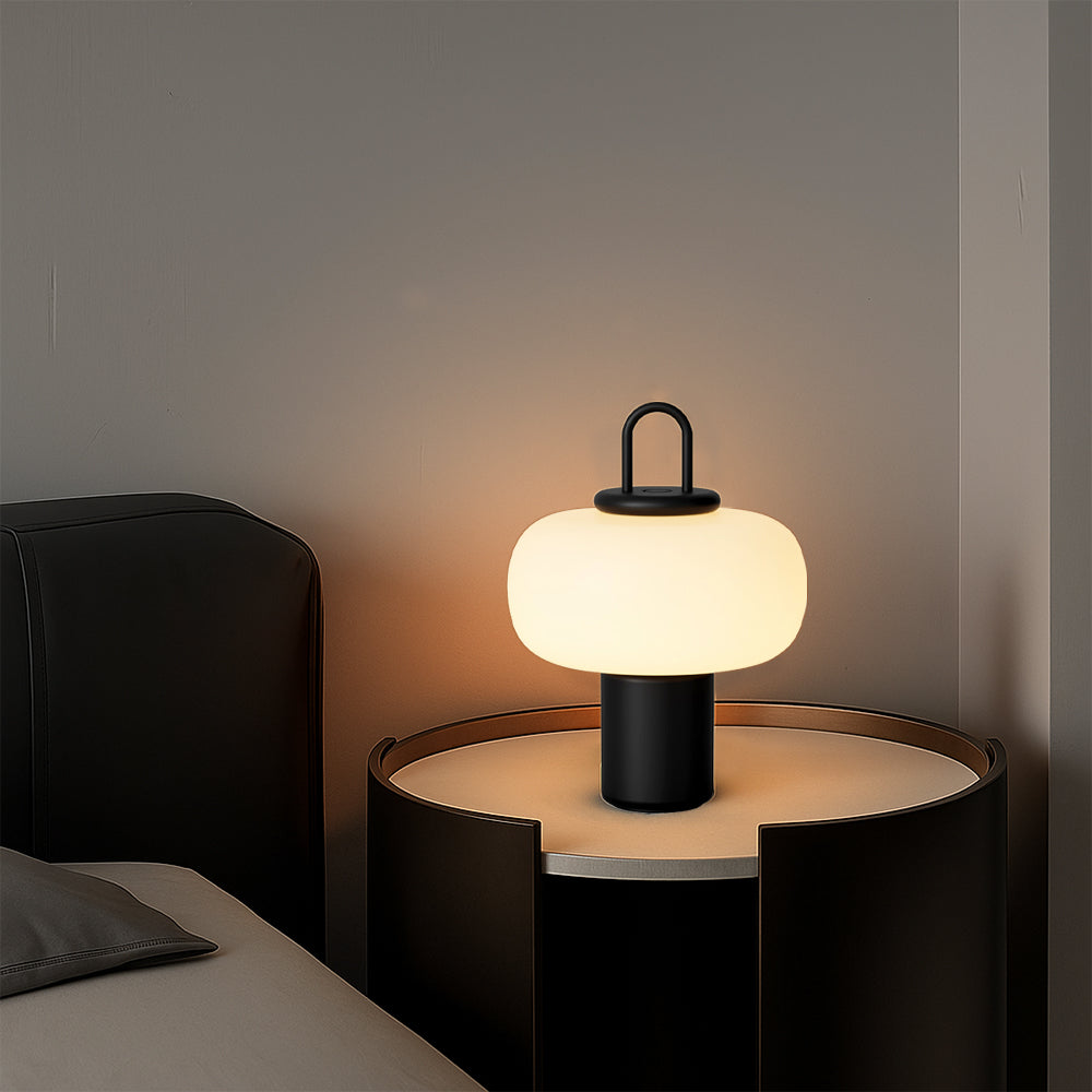Nordische Nachttischlampe