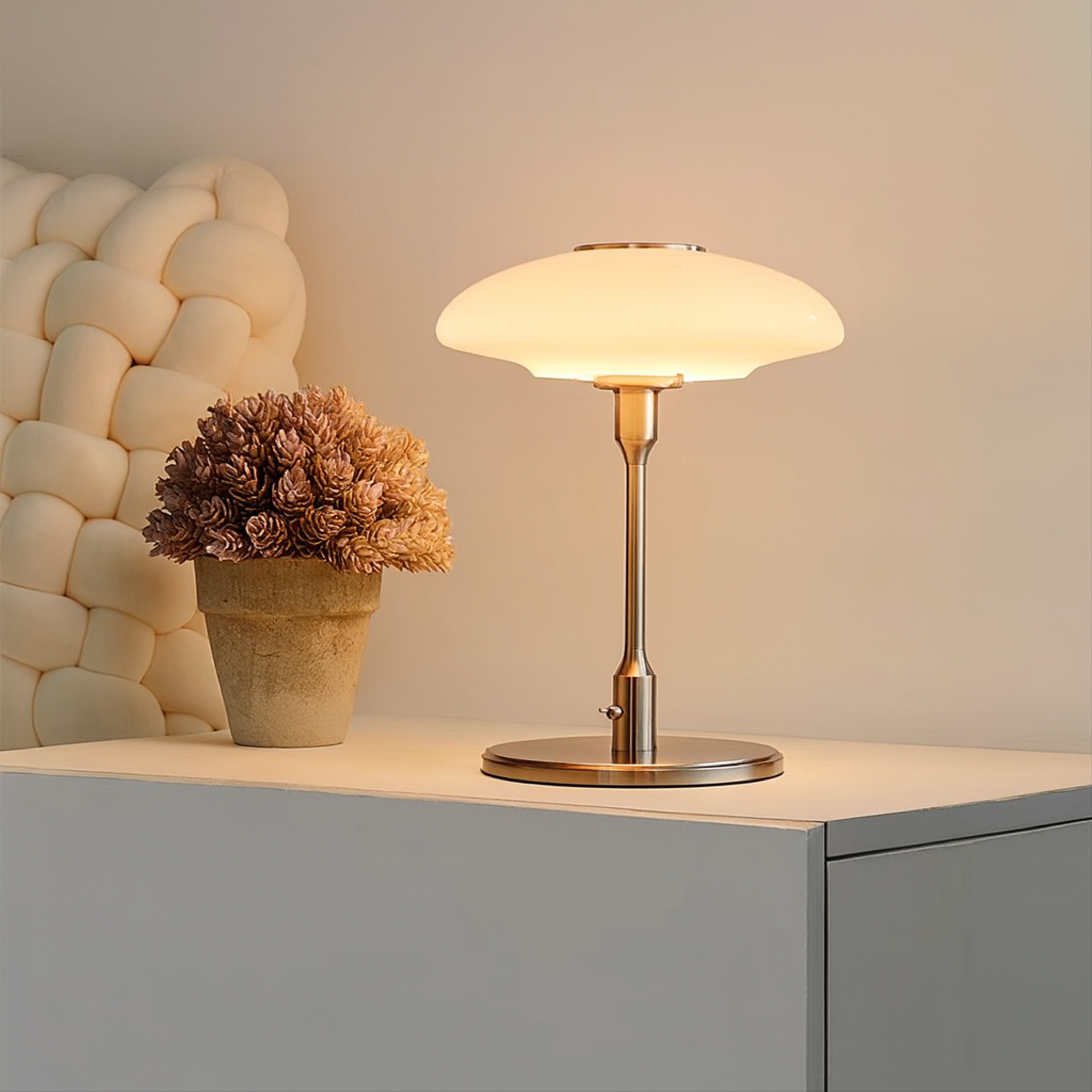 Schwedische Designer-Tischlampe