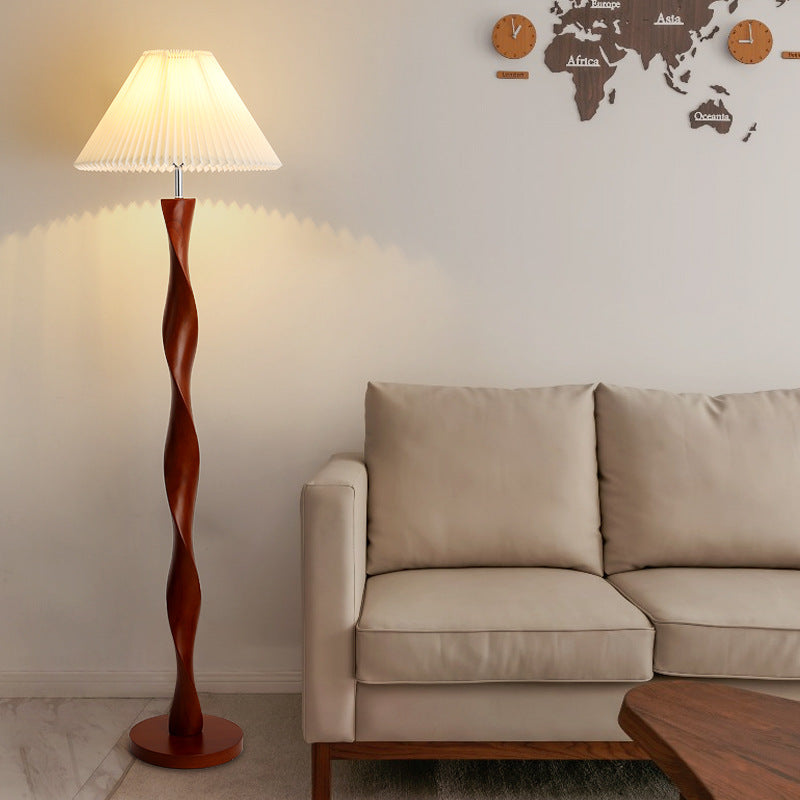 Japanische Stehlampe aus Nussbaumholz
