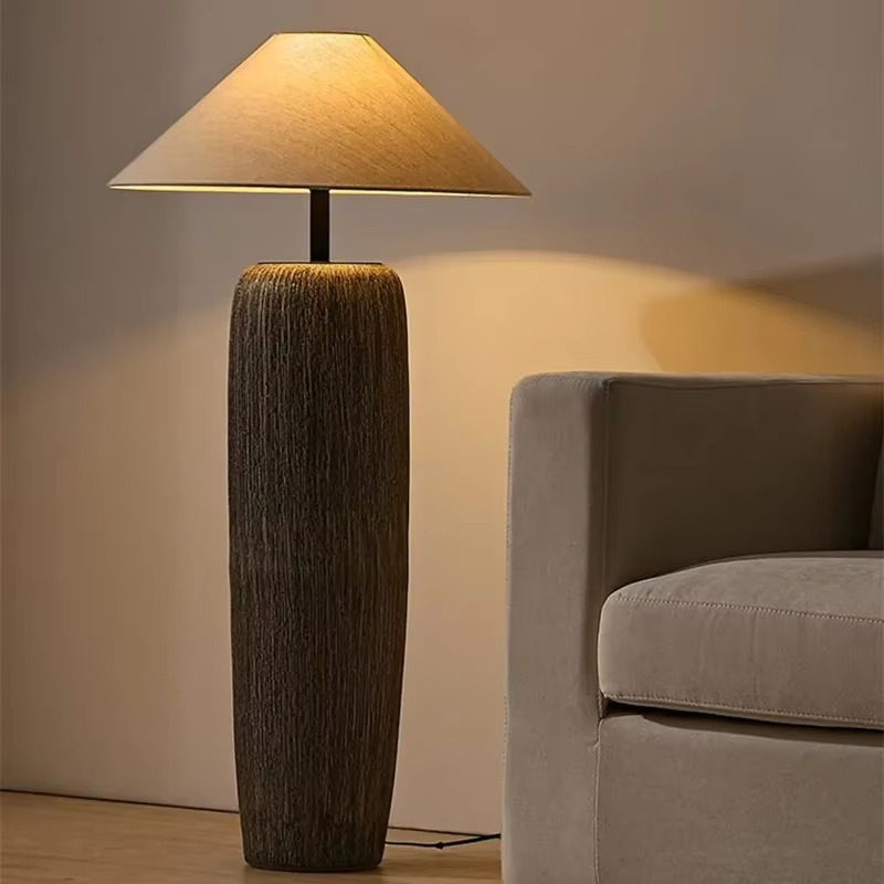 Stehlampe aus Keramik