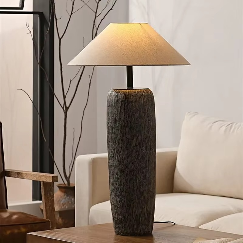 Stehlampe aus Keramik