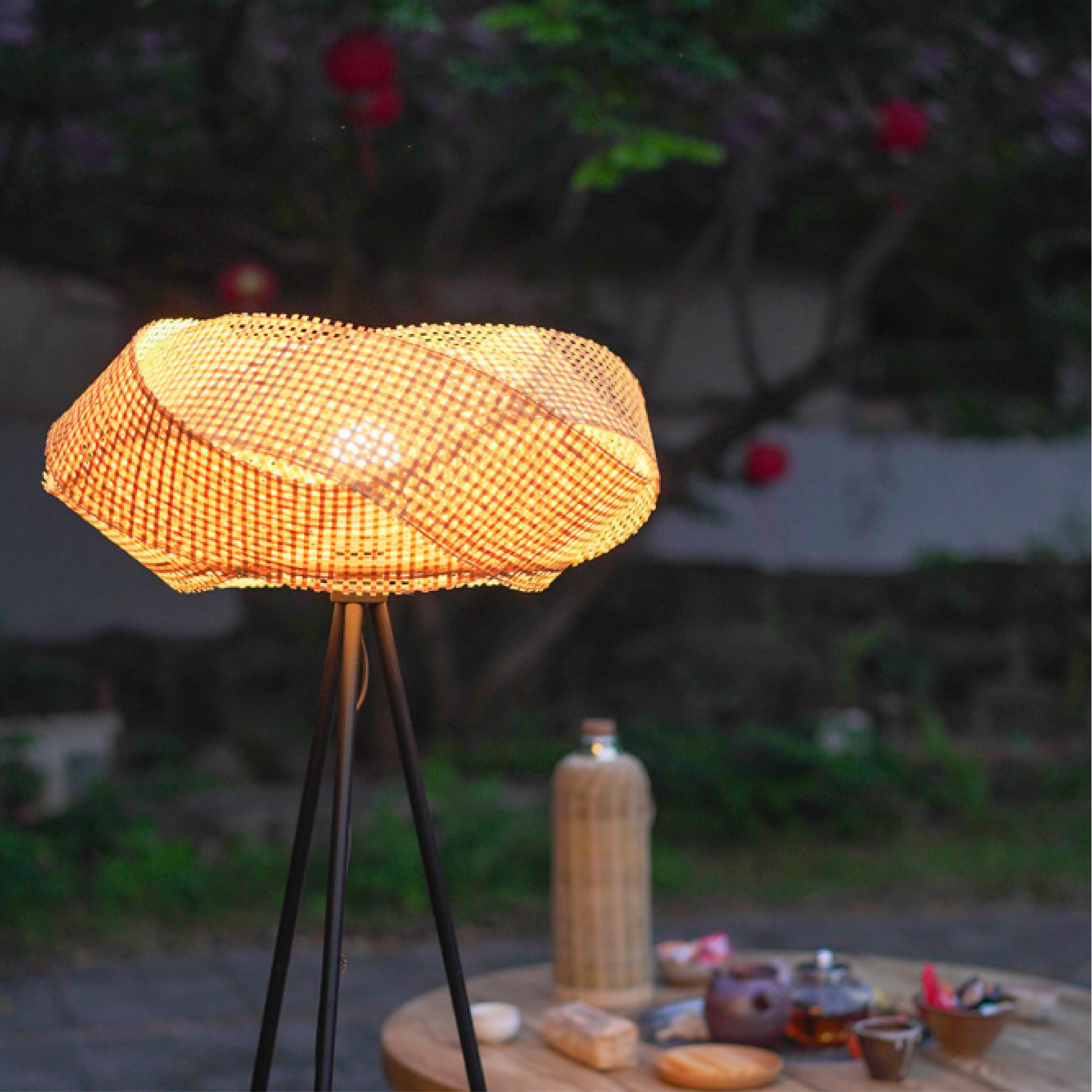 Stehlampe aus Bambus