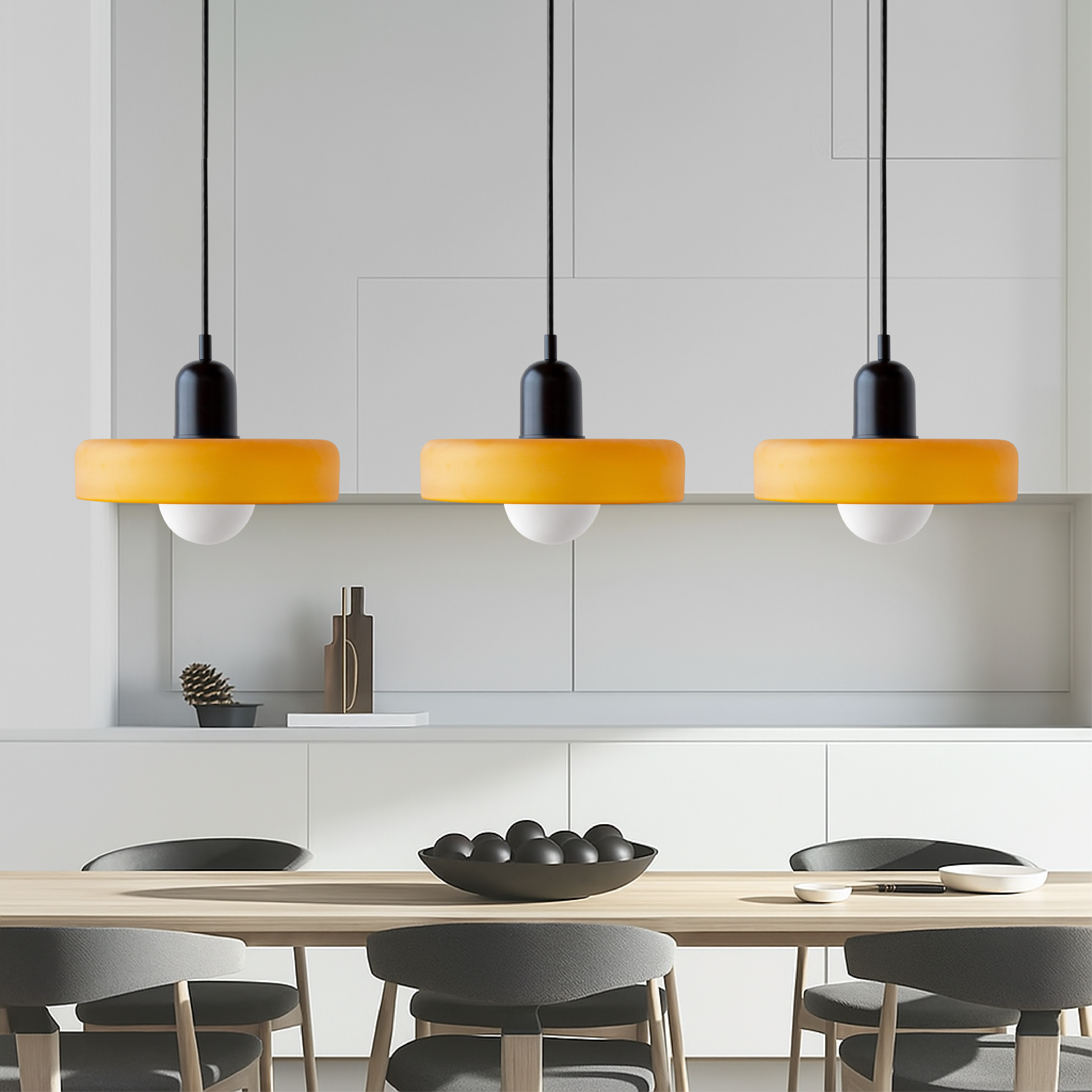 3-köpfige Bauhaus-Pendelleuchte aus farbigem Glas