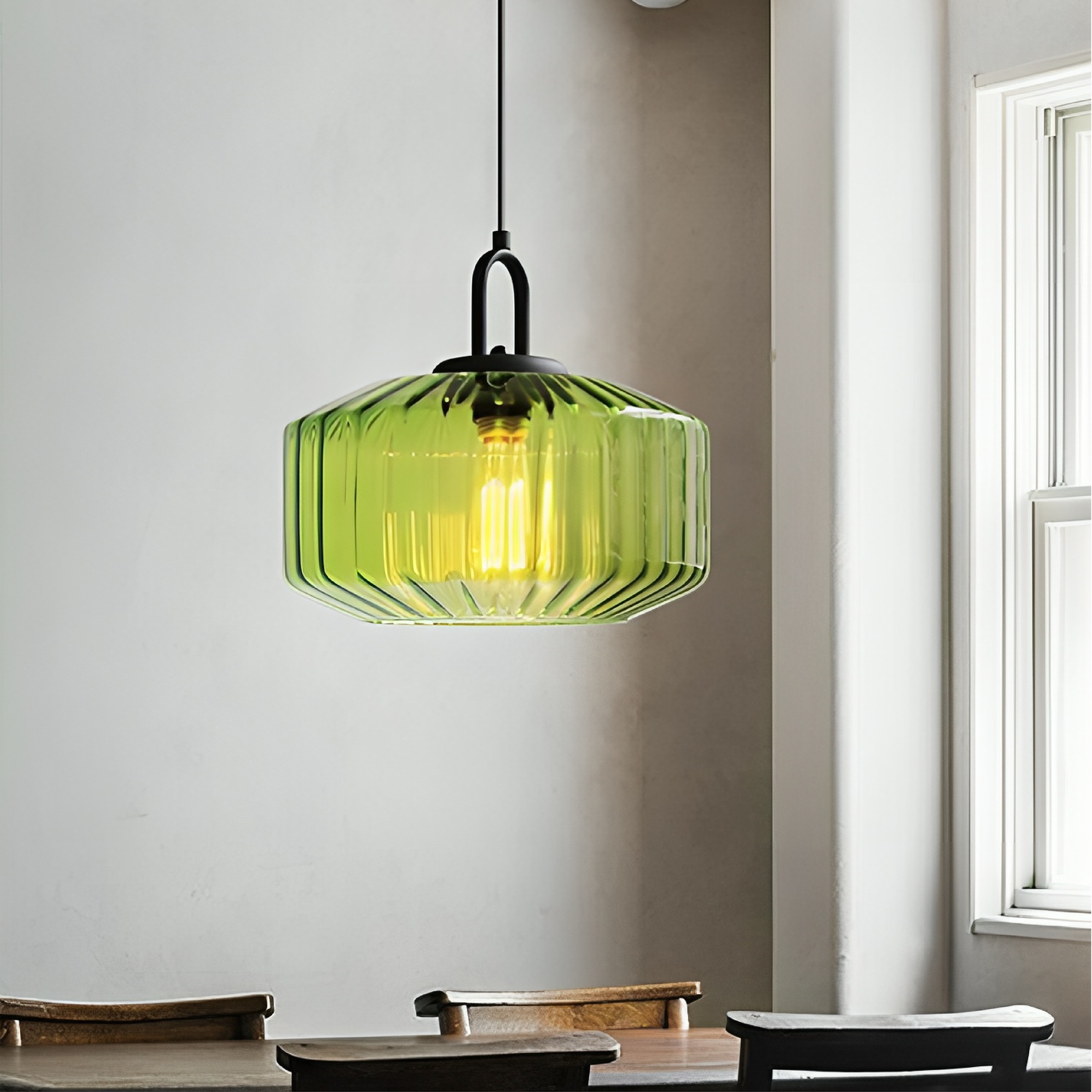 Pendelleuchte aus farbigem Glas